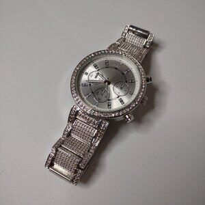 Very Pretty 7 Inch Silver Tone Unbranded Watch